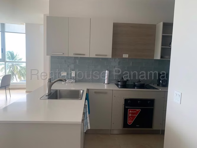 Vendo Apartamento en playa Gorgona royal palm OF26-1292