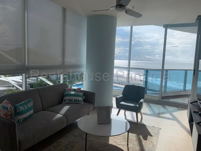 Vendo Apartamento en playa Gorgona royal palm OF26-1292