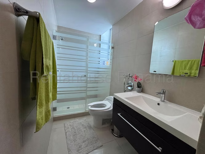 Vendo Apartamento en Costa del Este top towers OF 26-7733