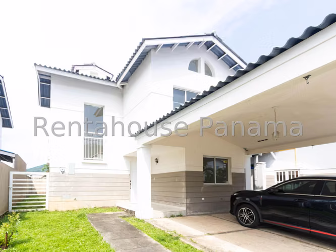 Vendo Casa en PLAYA DORADA OF 26-8541