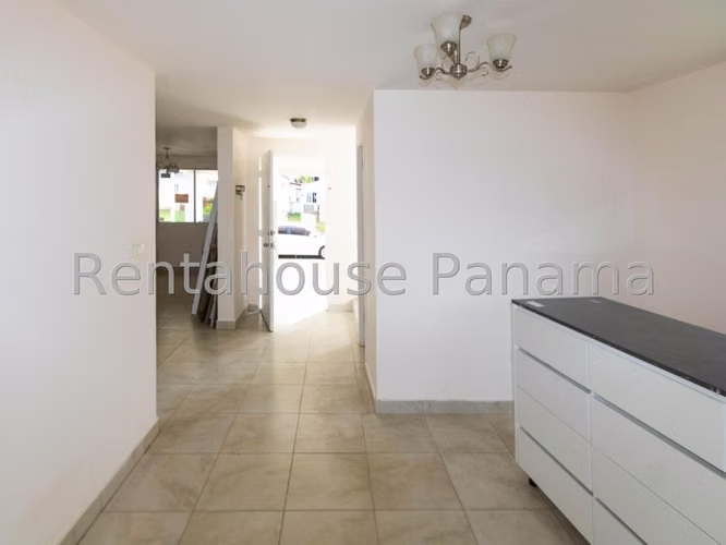 Vendo Casa en PLAYA DORADA OF 26-8541