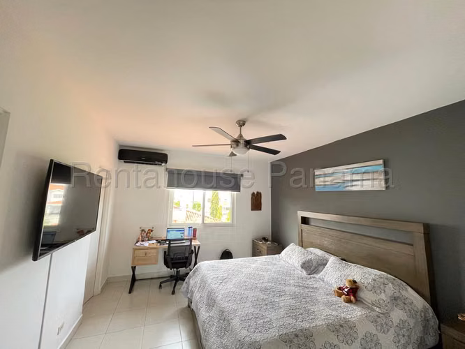 Vendo Casa en QUINTAS DE VERSALLES OF25-8945