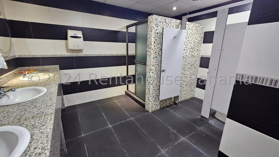 Oficina Comercial en Venta en Costa del Este JG