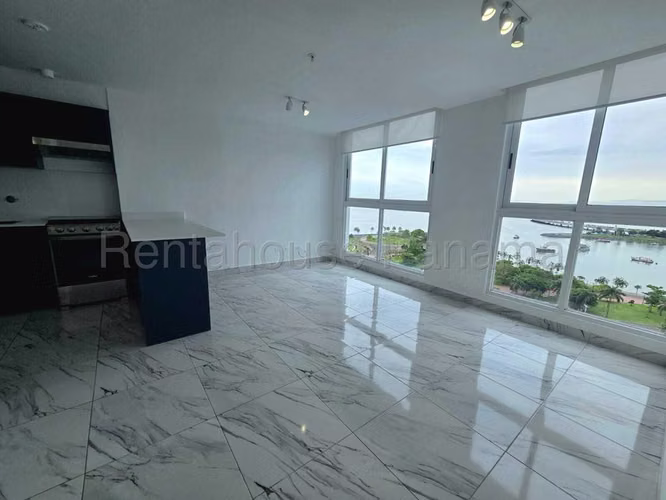 Apartamento en Alquiler en Avenida Balboa  JG