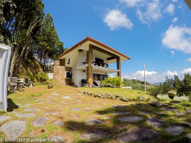Altos del Maria - Casa de Campo - 3,915mts2 de terreno - 400,000