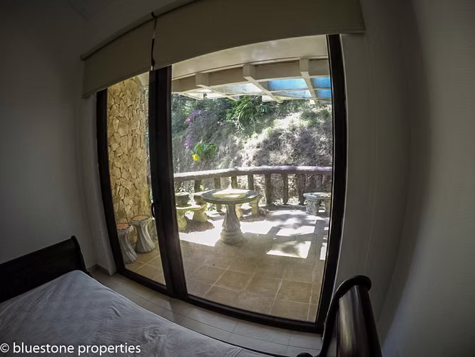 Altos del Maria - Casa de Campo - 3,915mts2 de terreno - 400,000