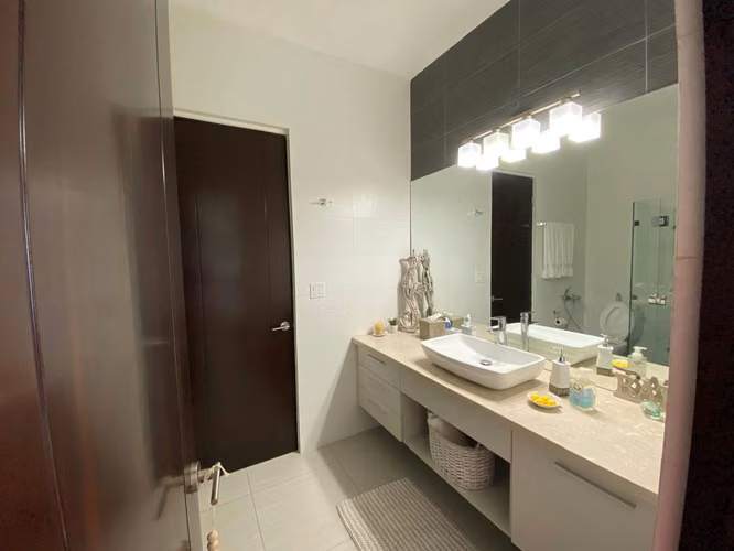 Punta Barco – Vista al Mar – 218mts2 – 445,000