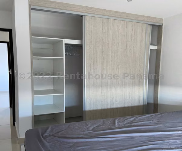 Alquiler de Apartamento en Pueblo Nuevo Ph Torres de Monserrat CCO