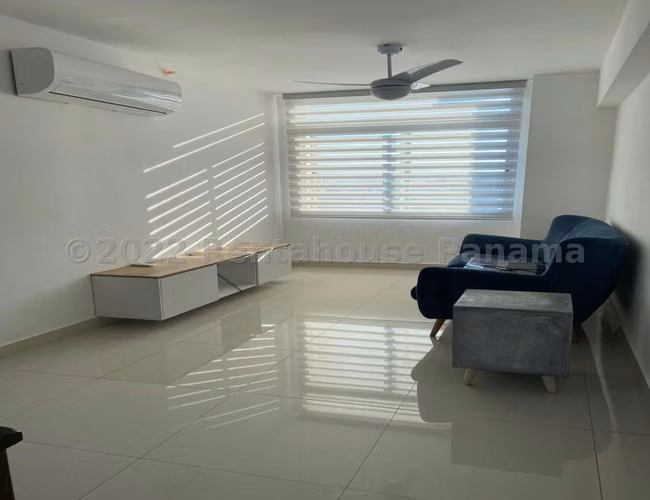Alquiler de Apartamento en Pueblo Nuevo Ph Torres de Monserrat CCO