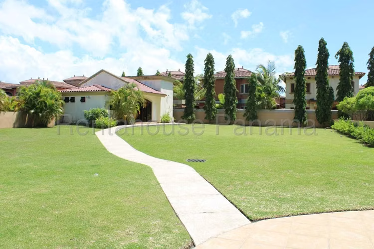 Venta de Casa en Costa Sur DORAL NS