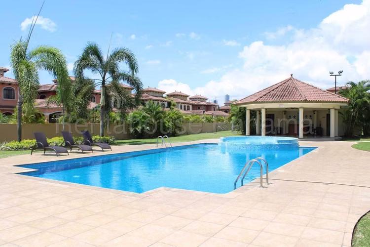 Venta de Casa en Costa Sur DORAL NS