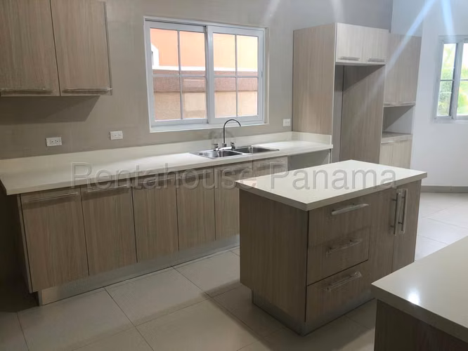 Venta de Casa en Costa Sur DORAL NS