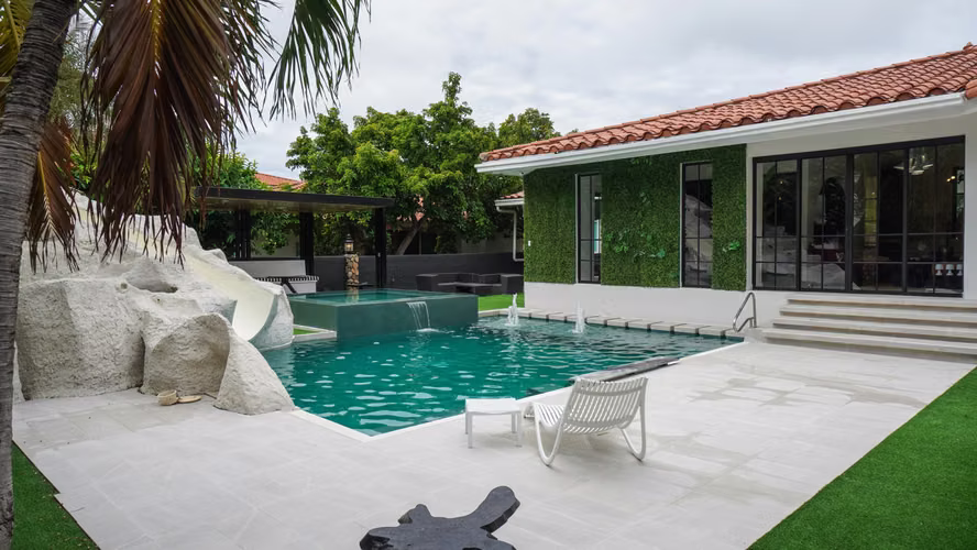 ¡Casa Moderna en Alquiler en Punta Barco, Panamá!