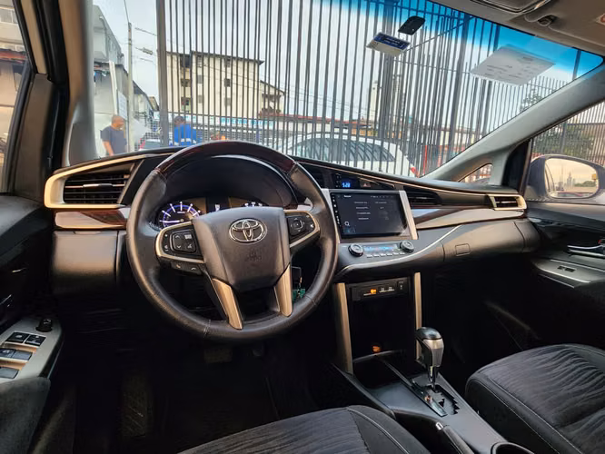 Toyota Innova 2020
