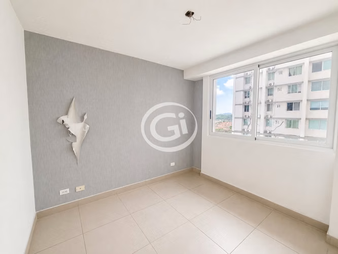 Venta Apartamento Reposeído Bancario King´s Park 3 habitaciones
