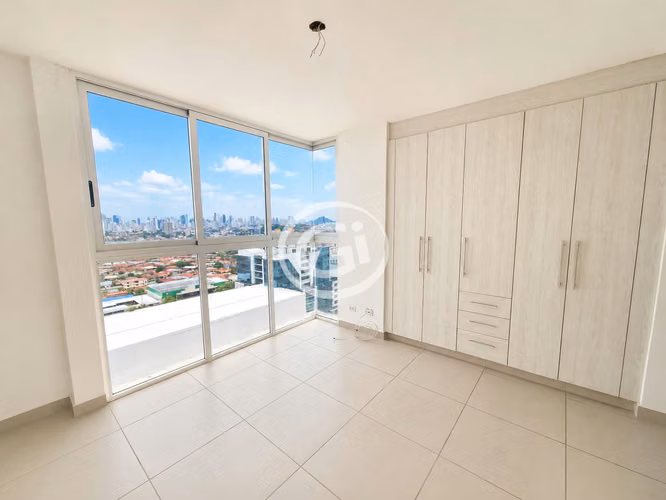 Venta Apartamento Reposeído Bancario King´s Park 3 habitaciones