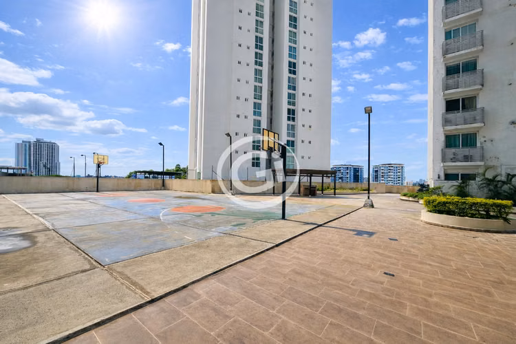 Venta Apartamento Reposeído Bancario King´s Park 3 habitaciones