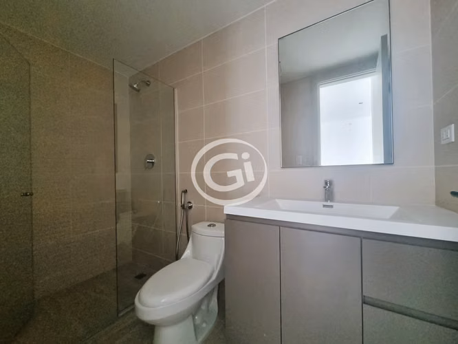 Venta Apartamento Galería Plaza & Towers. Tumba Muerto. Vista Panorámica