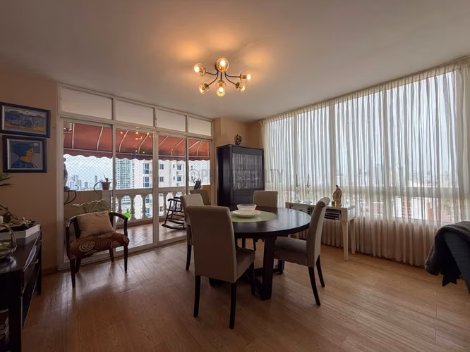 Apartamento en Venta en Hato Pintado Panamá con Estudio, Balcón y Amplios Espacios