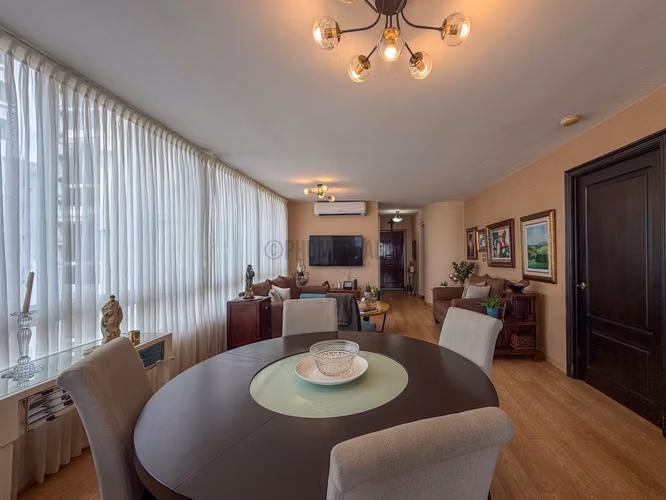 Apartamento en Venta en Hato Pintado Panamá con Estudio, Balcón y Amplios Espacios