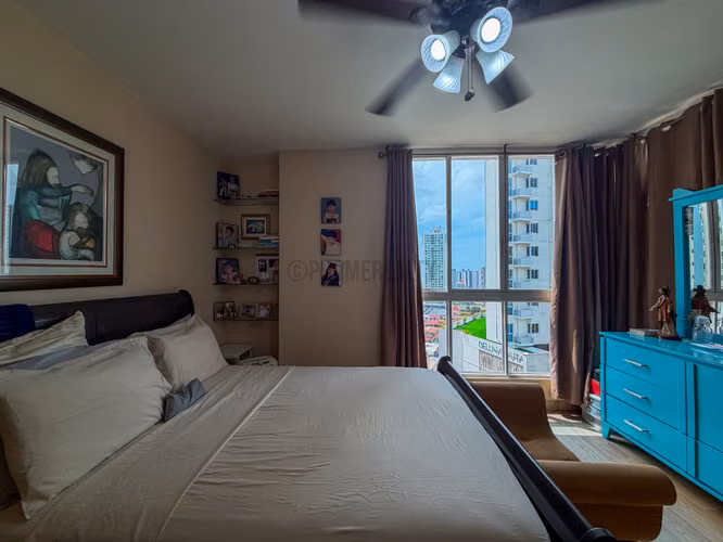 Apartamento en Venta en Hato Pintado Panamá con Estudio, Balcón y Amplios Espacios