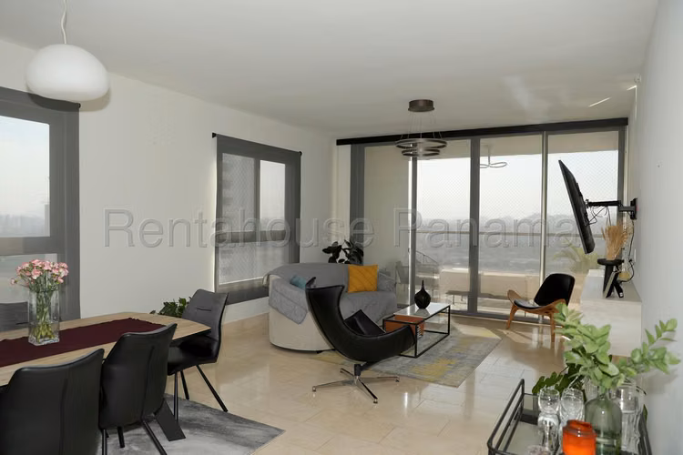 Se Alquila Apartamento en Santa Maria LA26-6592