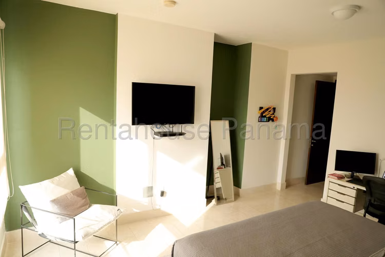 Se Alquila Apartamento en Santa Maria LA26-6592