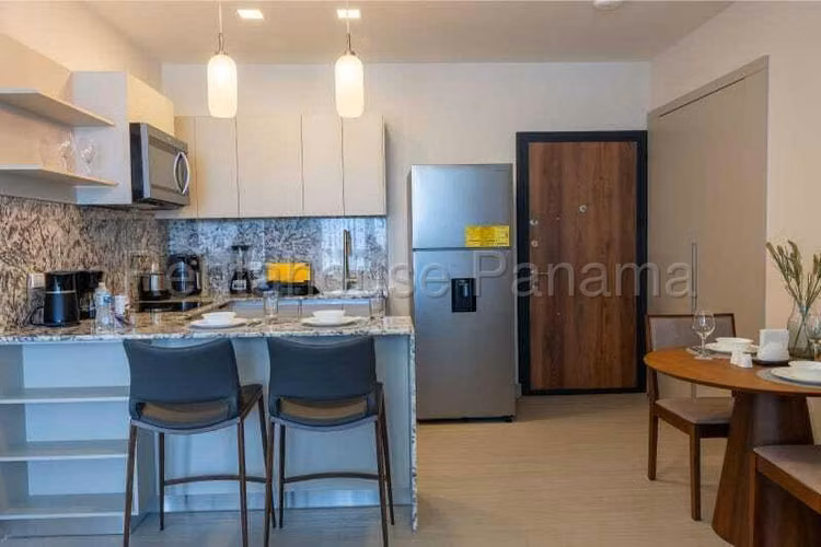 Se Alquila Apartamento en Costa del Este LA26-8552