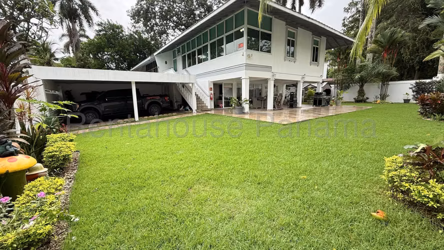 Spacious Family Home for Sale in Ancon 25*10135Mfk