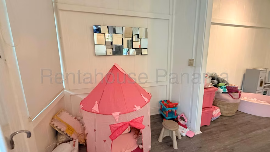 Casa Amplia Y Familiar en Venta en Ancon 25*10135Mfk - Imagen 19