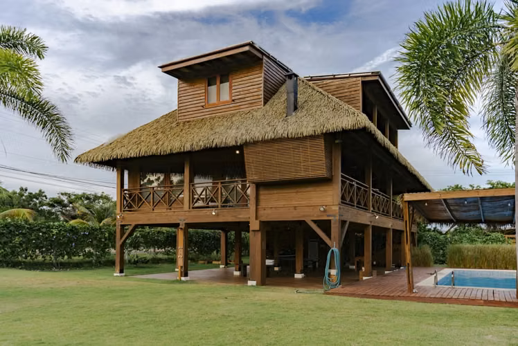 CASA  DE  PLAYA  CON  AIRBNB.   Punta Chame.  Ingresos estables y vivienda de lujo.