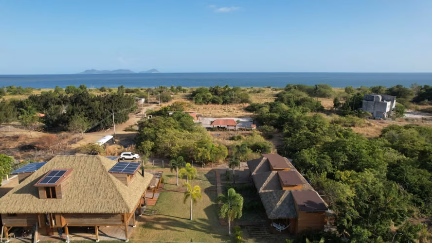 CASA  DE  PLAYA  CON  AIRBNB.   Punta Chame.  Ingresos estables y vivienda de lujo.