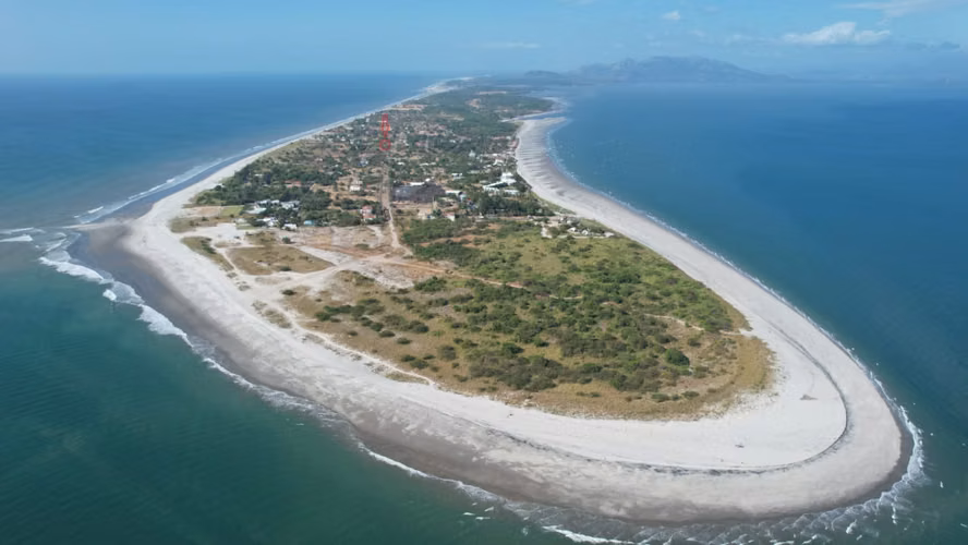 CASA  DE  PLAYA  CON  AIRBNB.   Punta Chame.  Ingresos estables y vivienda de lujo.