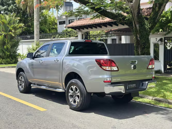 MAZDA BT50 4X4 AUTOMATICO 2020
