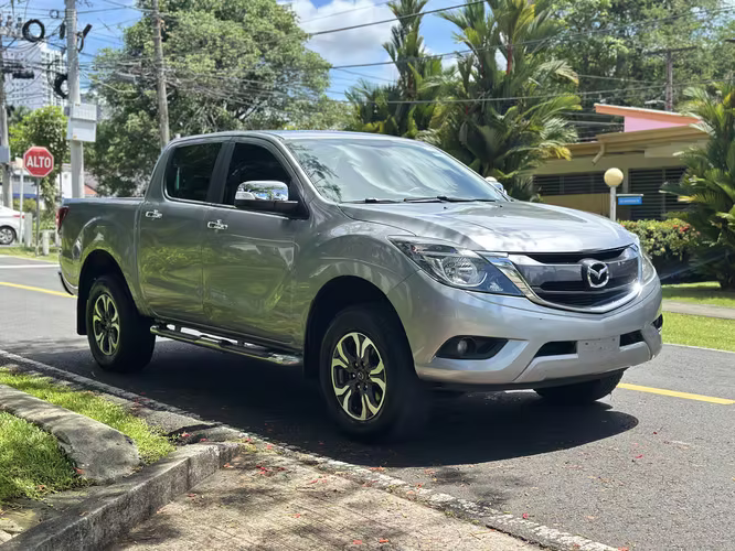 MAZDA BT50 4X4 AUTOMATICO 2020