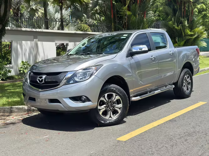 MAZDA BT50 4X4 AUTOMATICO 2020