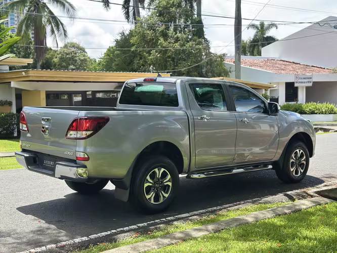 MAZDA BT50 4X4 AUTOMATICO 2020