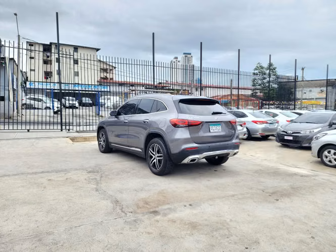 Mercedes GLA