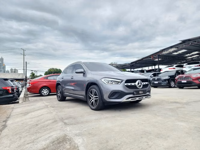 Mercedes GLA