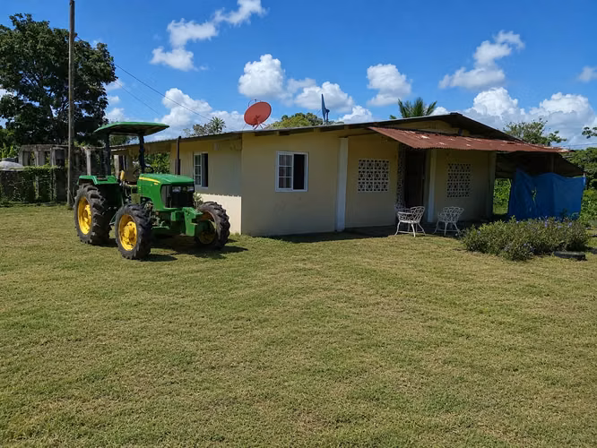VENDO 2 HECTAREAS CON 1,026 METROS EN NUEVO SAN JUAN COLON - Imagen 7