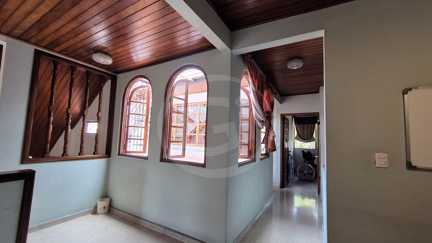 Venta Casa La Alameda, terraza, ático, excelente ubicación. Precio Oportunidad. - Imagen 12