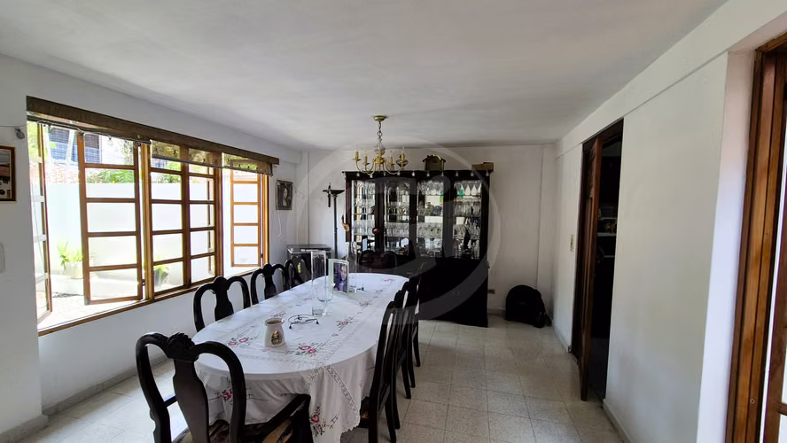 Venta Casa La Alameda, terraza, ático, excelente ubicación. Precio Oportunidad. - Imagen 4