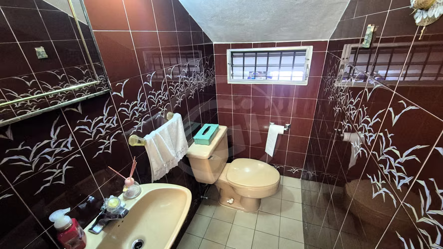 Venta Casa La Alameda, terraza, ático, excelente ubicación. Precio Oportunidad. - Imagen 17
