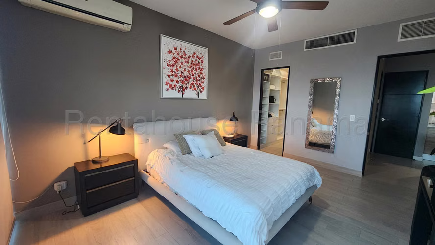 Apartamento en Venta en Avenida Balboa | DESTINY | Amplio Balcón y Depósito
