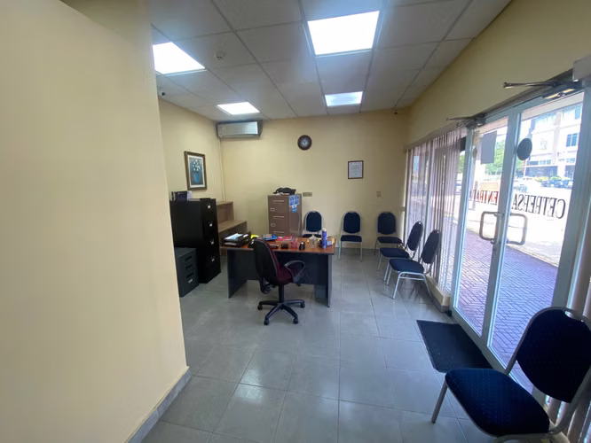 Commercial Space for Sale in PH Centro Médico Cuatro Altos, Colón.