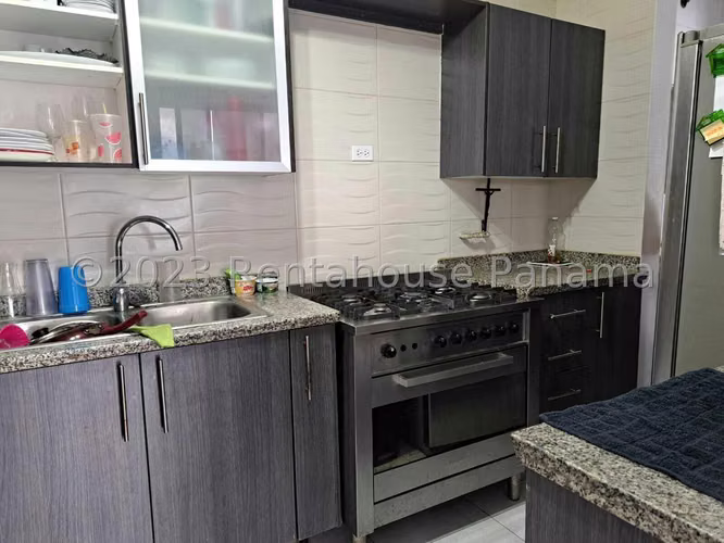 Venta de Apartamento en El Cangrejo Ph Luxor Towers CCO