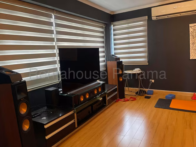 Venta de Apartamento en El Cangrejo Ph Troy CCO