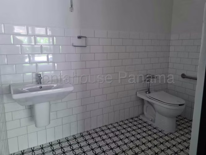 Alquiler de Comercial en Casco Antiguo Plazuela de Alfaro KC