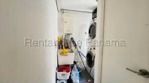 Venta de Apartamento con 93m2 en 12 de Octubre PH Torre del Rey 25-9897SR
