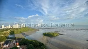 Venta de Apartamento con 148m2 en Coco del Mar PH Nautica Tower 26-4079SR